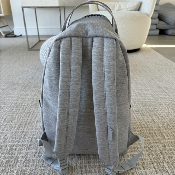 NWT Herschel MILLER backpack in light grey crosshatch - Picture 6 of 12